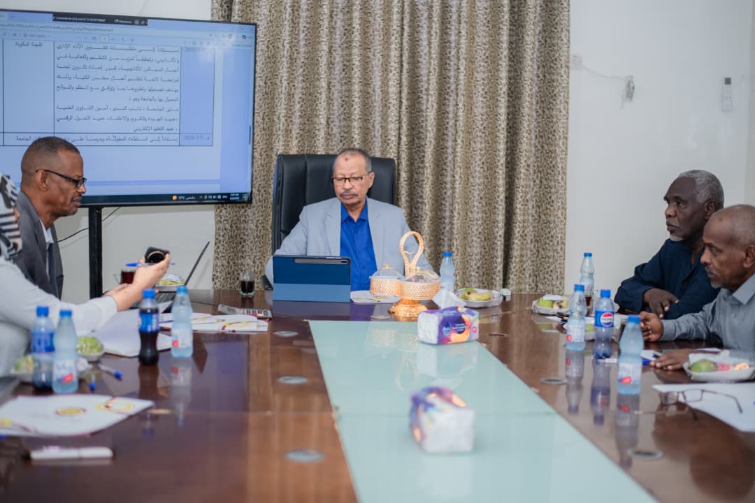 اللجنة المالية والإدارية بجامعة النيل الأبيض تجيز تقارير الأداء المالي وتناقش تطوير البيئة الجامعية
